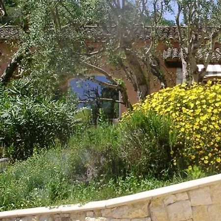 Studio A Sur Mer Avec Piscine Partagee Jardin Clos Et Wifi A 5 Km De La Plage